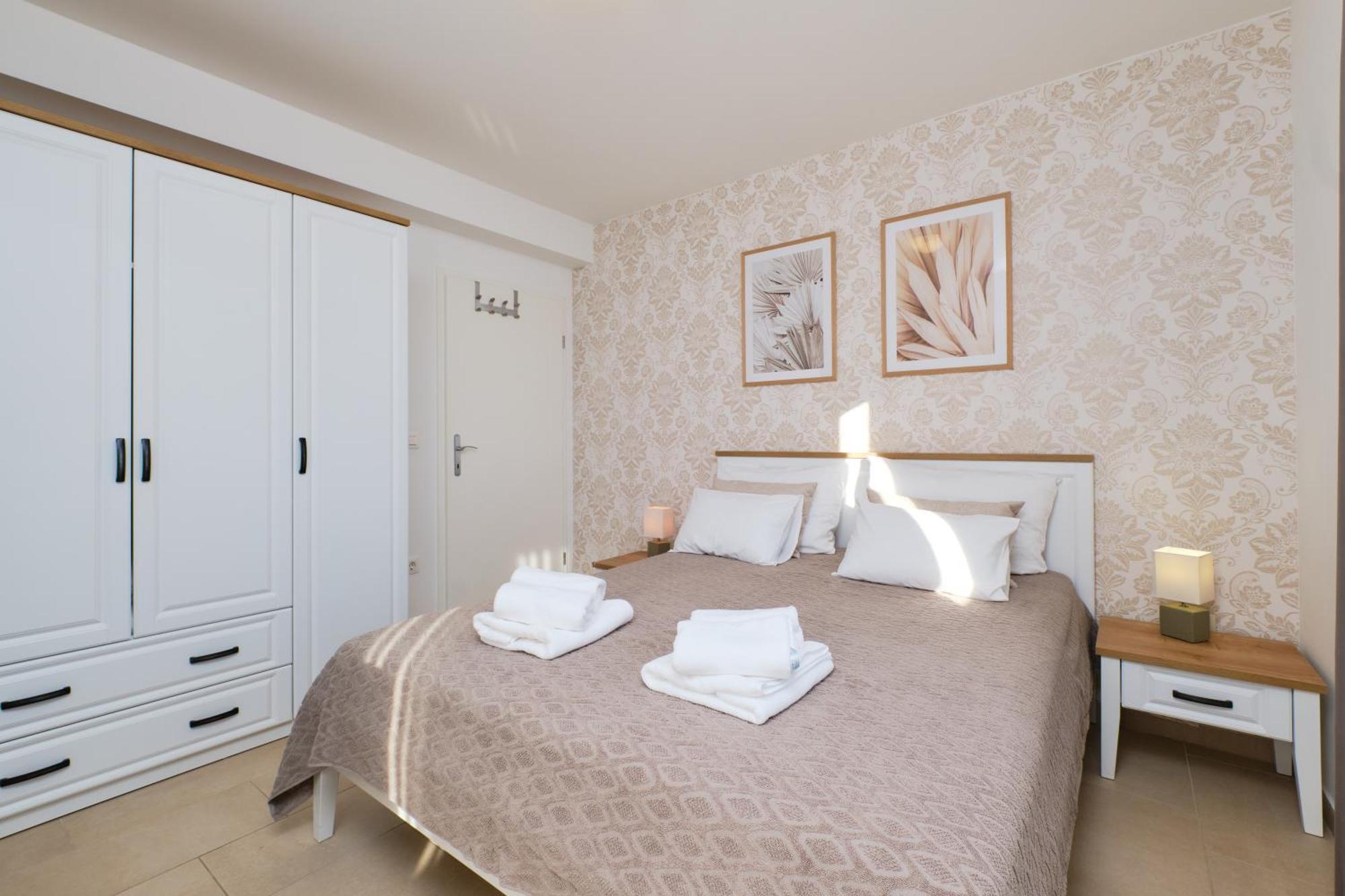 Apartments Divna Mali Lošinj Exterior foto